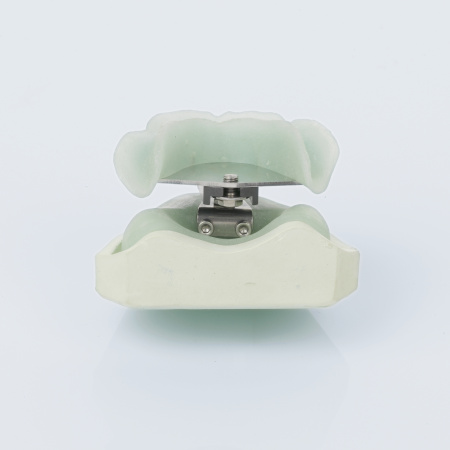 AG_Equipment_Centrofix_02_100330